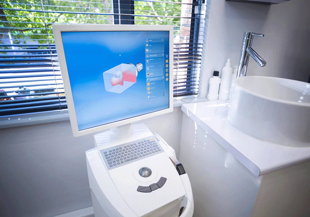 iTero Scanner dental technology at keith + associates dentistry in Mission, KS.